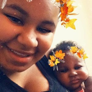 Meet your Posher, Lizzae